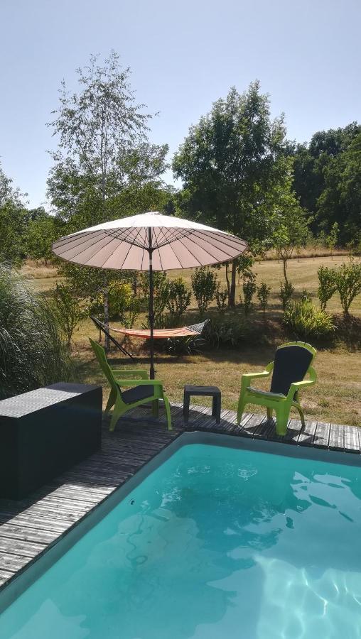Le Mas De Carrie Bed and Breakfast Parisot  Exteriör bild