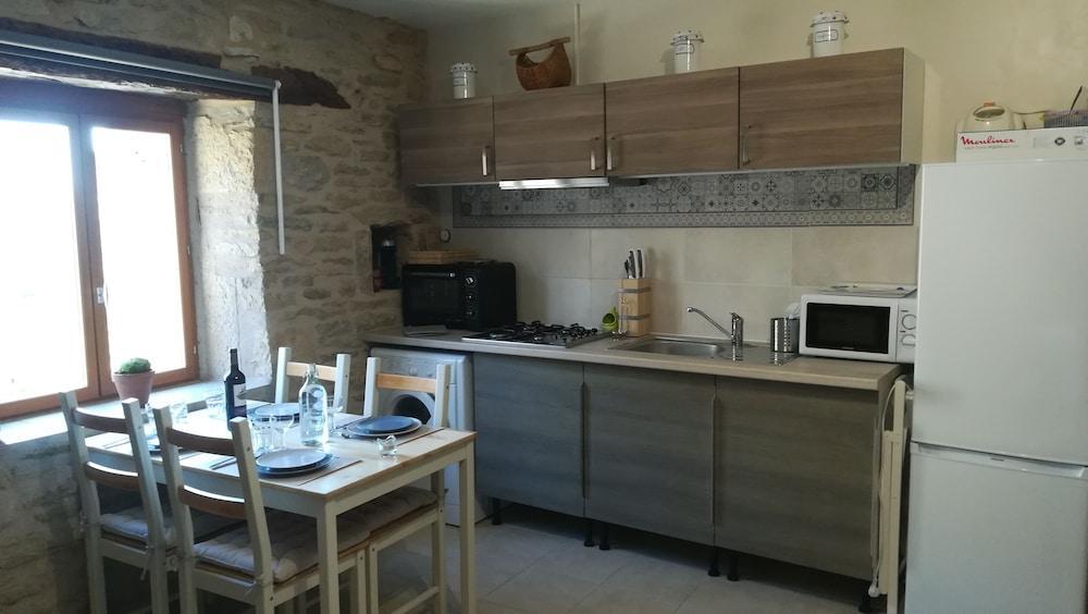Le Mas De Carrie Bed and Breakfast Parisot  Exteriör bild