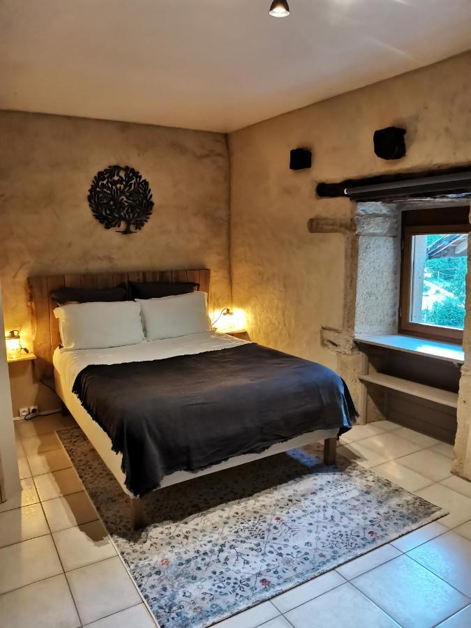 Le Mas De Carrie Bed and Breakfast Parisot  Exteriör bild